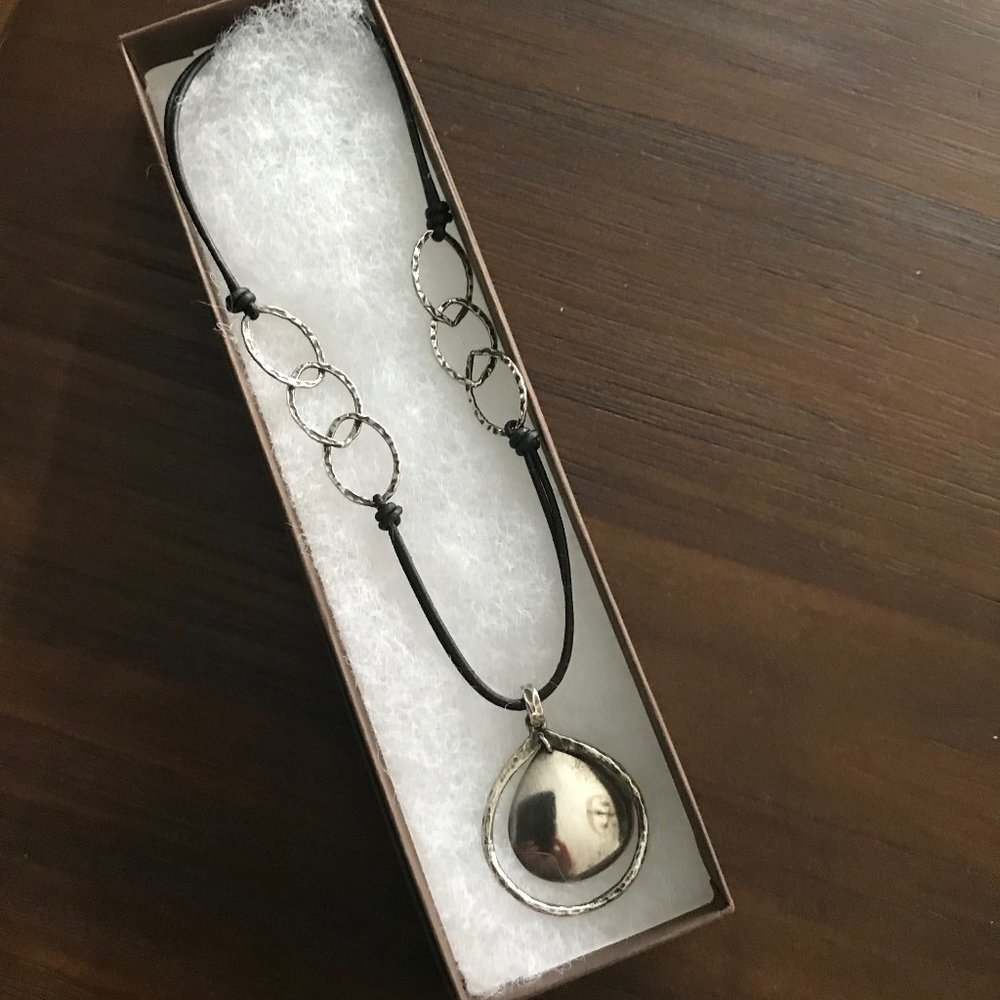 Silpada Sterling Silver .925 Hammered Pendant Necklace